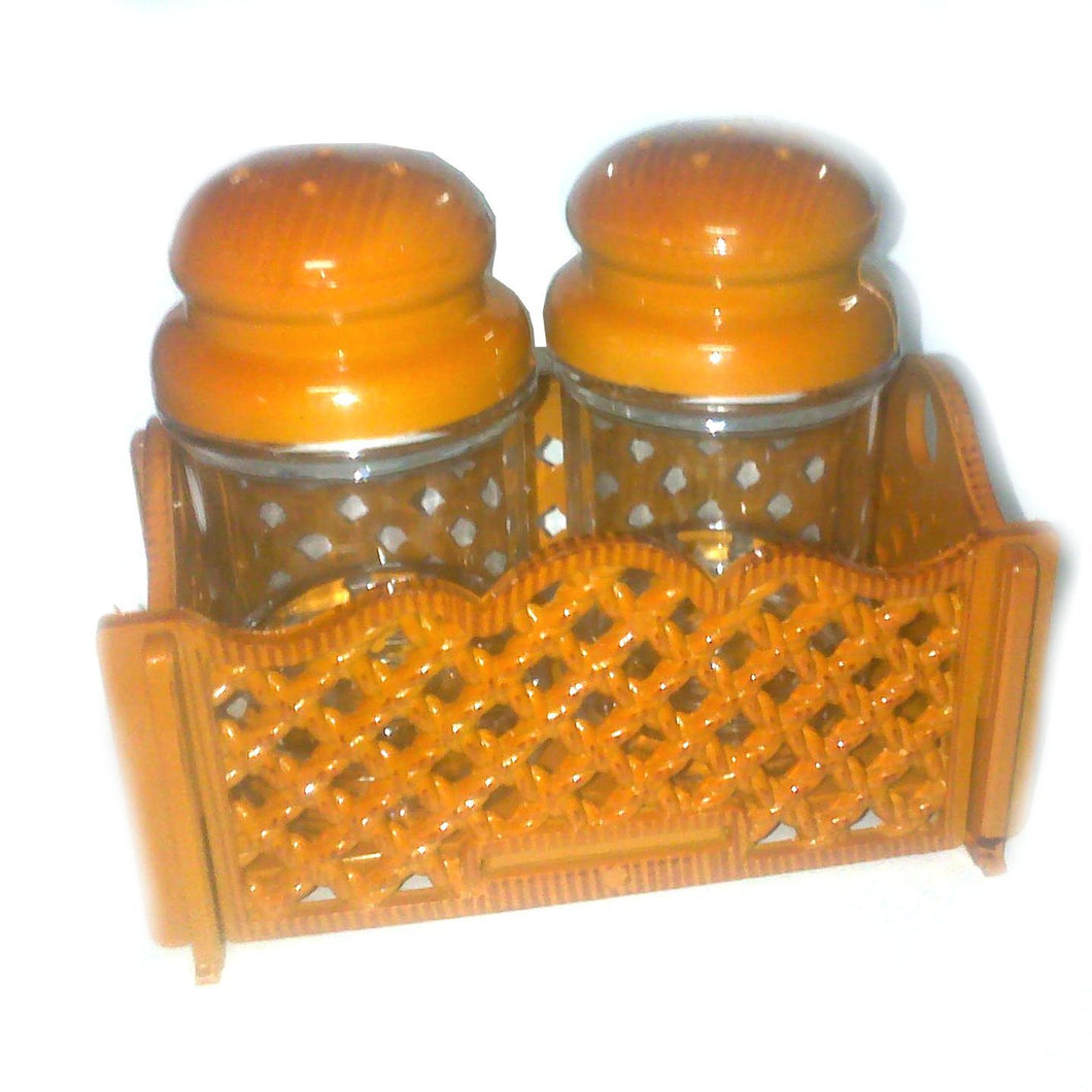 Attractive Shape Salt and Pepper Set - halfrate.in