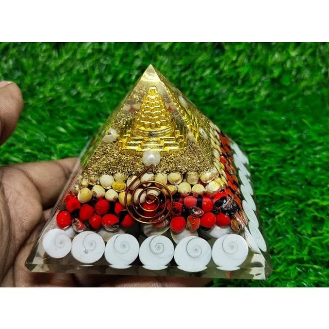 Gomti Chakra Shree Yantra Pyramid with with Red & White Chirmi Seeds for Wealth, Prosperity, Success